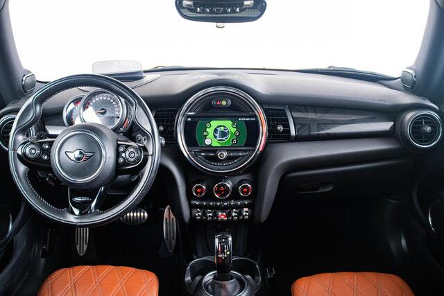Mini COOPER S Mini 2.0 Panoramadak - Harman Kardon - Head up - Active Cruise Control - Comfort Access - Elektrisch verwarmbare voorstoelen - Elektrisch inklapbare buitenspiegels - Parking/Driving Assistant -
