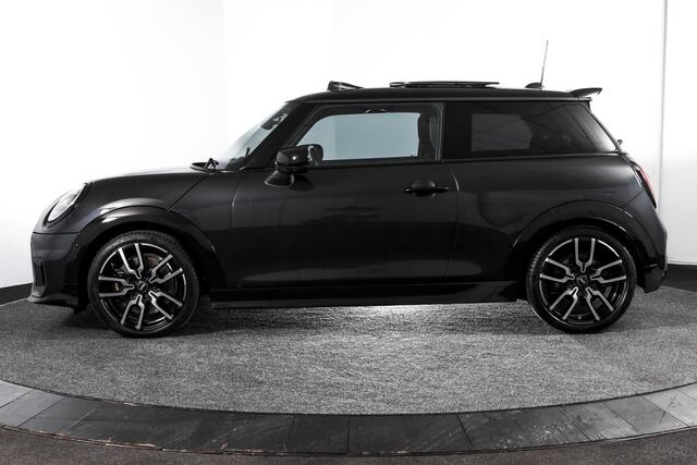 Mini COOPER S Mini 2.0 John Cooper Works XL | S/K Panodak | Dig. Cockpit | Adapt. Cruise | Elek. Stoelen-+massage+verwarming | PDC | 360 Camera | NAV + App. Connect | ECC | Harman/Kardon | LM 18" | 4804