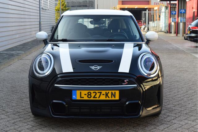 Mini COOPER S Mini 2.0 Classic O.a: Navi, Clima, Cruise, Carplay, Rijklaar, Etc. All-in prijs!