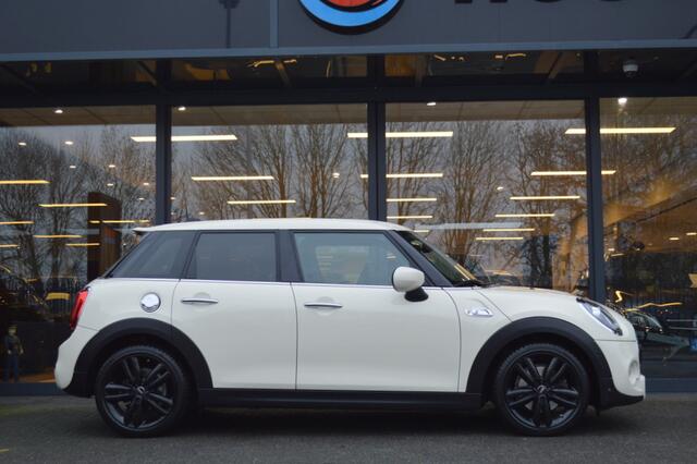 Mini COOPER S Mini 2.0 Aut. Led Leder Navi CarPlay Pdc