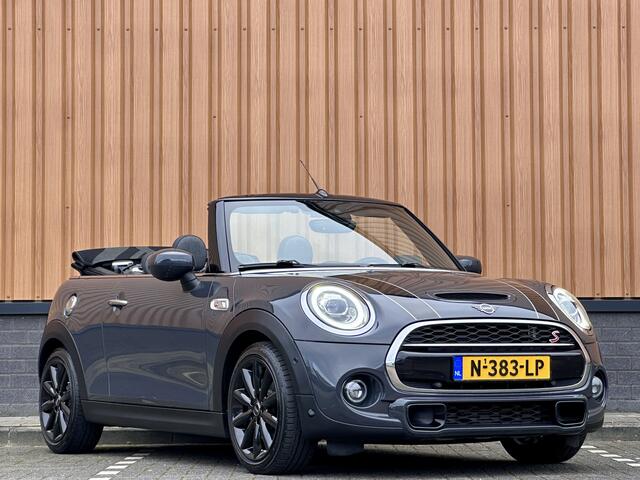 Mini COOPER S Mini Cabrio 2.0 Night Jack Edition | Achteruitrijcamera | Adaptieve Cruise Control | Apple Carplay / Android Auto | Keyless Go/Entry | Head-Up Display | Parkeersensoren | Stoelverwarming |