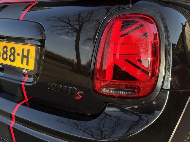 Mini COOPER S Mini Cabrio 2.0 Chili Serious Business - JCW - Stoelverwarming - Harman & Kardon -