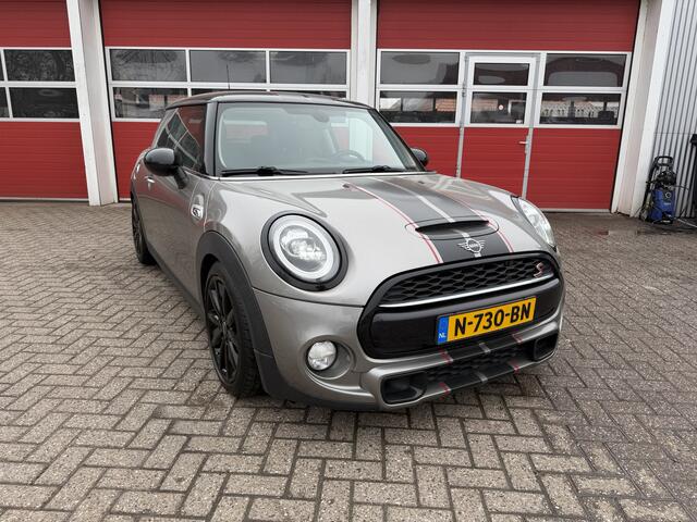 Mini COOPER S Mini 2.0 192 PK | Chili | Navigatie | Climate Control | Super netjes ! |