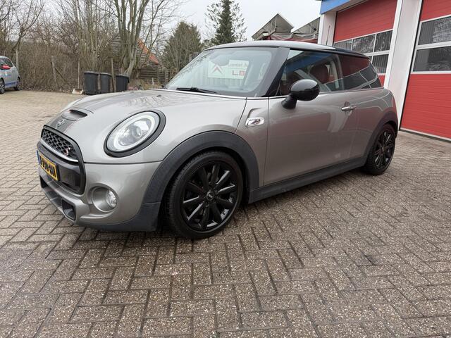 Mini COOPER S Mini 2.0 192 PK | Chili | Navigatie | Climate Control | Super netjes ! |