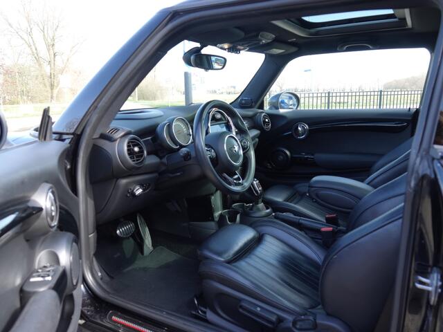 Mini COOPER S Mini 2.0 AUTOMAAT Knightsbridge LEER | PANO | HUD | HK-AUDIO