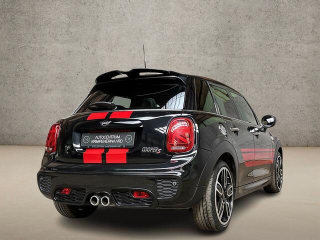 Mini COOPER S Mini 2.0 Chili 192Pk (PANORAMADAK, KUIPSTOELEN, NAVIGATIE, ALCANTARA, ZWART HEMEL, PARKEERSENSOREN, LED KOPLAMPEN, NIEUWE APK, NIEUWSTAAT)