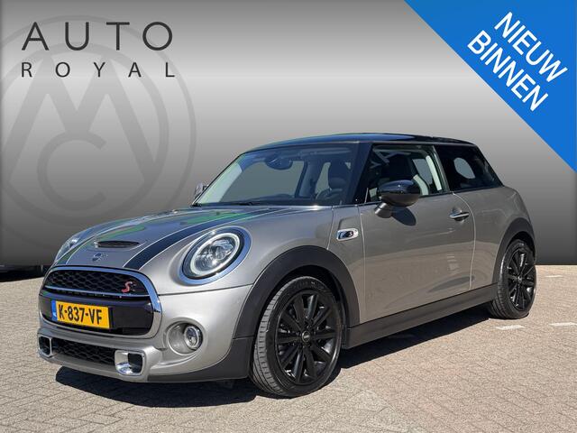 Mini COOPER S Mini 2.0 60 Years Edition AUTOMAAT| PANORAMADAK| NAVIGATIE| AIRCO/ECC| SPORT INTERIEUR| XENON| PARKEERSENSOREN