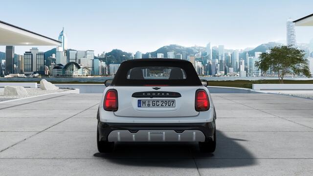 Mini COOPER S Mini Cabrio 2.0 John Cooper Works 204 pk Pakket M | Harman Kardon | Head-up display | Stoelverwarming |