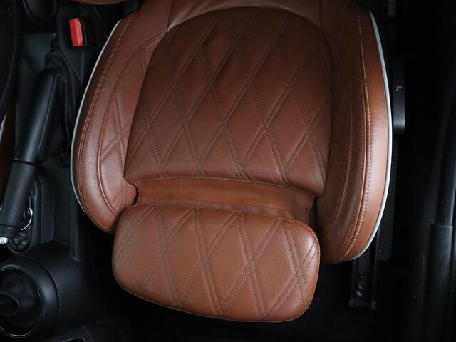 Mini COOPER S 5-Deurs 2.0 | Panoramadak | Adaptive cruise | Harman / Kardon | Leder | Carplay | Camera | Full LED | Sfeerverlichting | Climate control |
