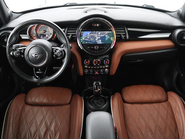 Mini COOPER S 5-Deurs 2.0 | Panoramadak | Adaptive cruise | Harman / Kardon | Leder | Carplay | Camera | Full LED | Sfeerverlichting | Climate control |