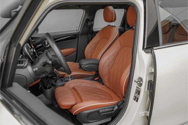 Mini COOPER S 5-Deurs 2.0 John Cooper Works Pano ACC Leder Camera Stoelverw