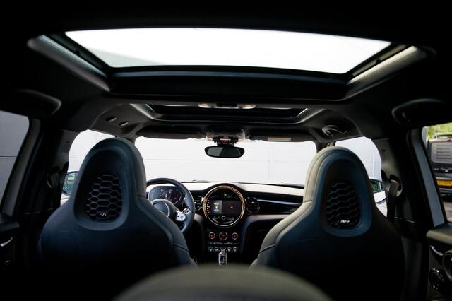 Mini COOPER S 5-Deurs 2.0 Rockingham GT Edition JCW Pack, Panoramadak, H/K, Camera, enz