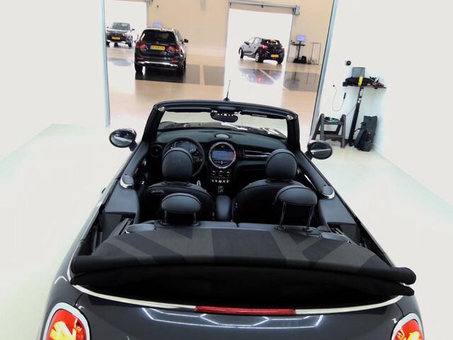 Mini COOPER S Cabrio 2.0 JCW CAMERA