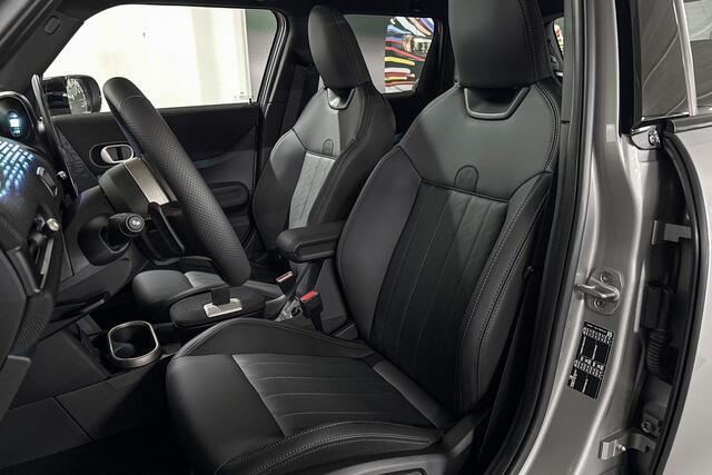 Mini COOPER S 5-Deurs John Cooper Works pakket | Pakket XL | Panoramadak | Stuurwielverwarming | Harman/Kardon