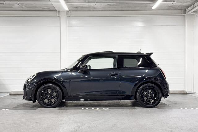 Mini COOPER S 3-Deurs | John Cooper Works uitvoering | Pakket M | Head-Up Display | Harman/Kardon | Panoramadak | Stoelverwarming | Comfort Access | Stuurwielverwarming