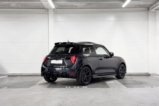 Mini COOPER S 3-Deurs | John Cooper Works uitvoering | Pakket M | Head-Up Display | Harman/Kardon | Panoramadak | Stoelverwarming | Comfort Access | Stuurwielverwarming