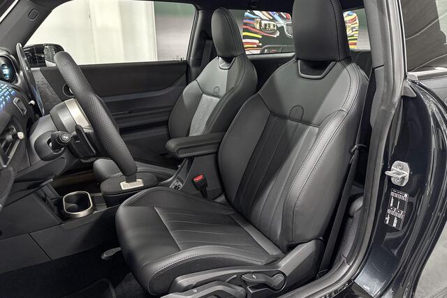 Mini COOPER S 3-Deurs | John Cooper Works uitvoering | Pakket M | Head-Up Display | Harman/Kardon | Panoramadak | Stoelverwarming | Comfort Access | Stuurwielverwarming