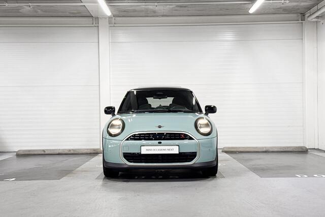 Mini COOPER S 3-deurs | Panoramadak | Harman\Kardon| Pakket XL | Stuurwielverwarming |