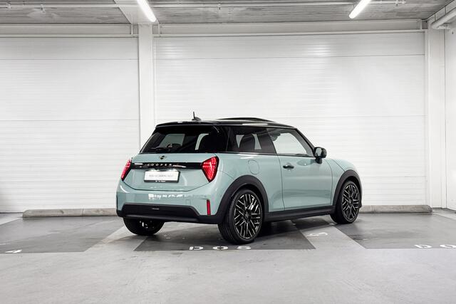 Mini COOPER S 3-deurs | Panoramadak | Harman\Kardon| Pakket XL | Stuurwielverwarming |