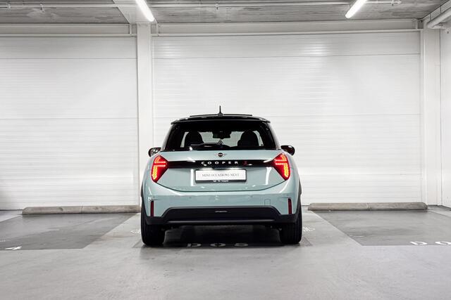 Mini COOPER S 3-deurs | Panoramadak | Harman\Kardon| Pakket XL | Stuurwielverwarming |