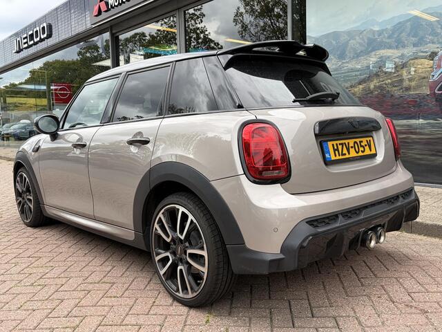 Mini COOPER S 5-Deurs 2.0 John Cooper Works Automaat 178PK | Panoramadak | HUD | Camera