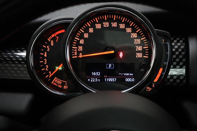Mini COOPER S 5-Deurs 2.0 Chili Serious Business | PANORAMADAK | HEAD UP | LEDER | STOELVERWARMING | CLIMA