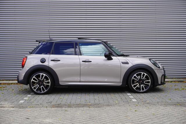Mini COOPER S 5-Deurs Rockingham GT Edition JCW pakket | Glazen Panoramdak | Yours Leder | Stuur- & Stoelverwarming | Harman Kardon | Head-Up Display | 18" JCW Circuit Spoke | Camera – foto 4