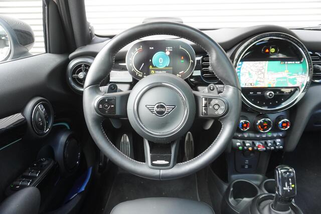 Mini COOPER S 5-Deurs Rockingham GT Edition JCW pakket | Glazen Panoramdak | Yours Leder | Stuur- & Stoelverwarming | Harman Kardon | Head-Up Display | 18" JCW Circuit Spoke | Camera – foto 7