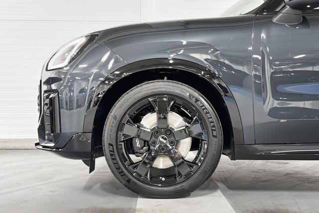 Mini COUNTRYMAN C | John Cooper Works Uitvoering | Pakket M | 19" Runway Spoke Jet Black