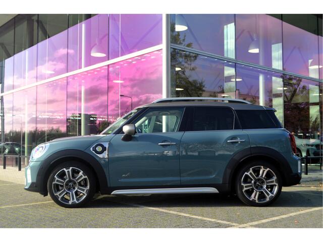Mini COUNTRYMAN Cooper SE ALL4 Automaat / Panoramadak / Achteruitrijcamera / Active Cruise Control / Comfort Access / Adaptieve LED / Head-Up / Park Assistant