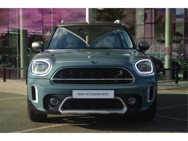 Mini COUNTRYMAN Cooper SE ALL4 Automaat / Panoramadak / Achteruitrijcamera / Active Cruise Control / Comfort Access / Adaptieve LED / Head-Up / Park Assistant