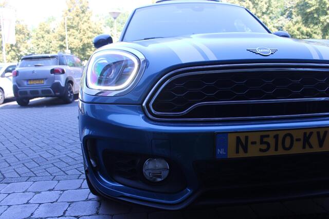 Mini COUNTRYMAN Mini 2.0 Cooper S E 220PK AUTOMAAT ALL4 JCW | JOHN COOPER WORKS INTERIEUR | COMFORT ACCESS | PANORAMISCH SCHUIF/KANTELDAK | ACHTERUITRIJ CAMERA | PARKEERSENSOREN VOOR EN ACHTER | STOEL VERWARMING | SPORTSTOELEN JOHN COOPER WORKS | ADAPTIEVE LED KOPLAMPEN 