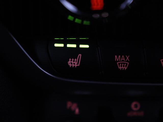 Mini COUNTRYMAN 2.0 Cooper S E ALL4 Chili | Panoramadak | Leder | Stoel & stuurverwarming | Camera | Adaptive cruise | Memory | Keyless | Full LED | Navigatie