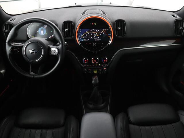 Mini COUNTRYMAN 2.0 Cooper S E ALL4 Chili | Panoramadak | Leder | Stoel & stuurverwarming | Camera | Adaptive cruise | Memory | Keyless | Full LED | Navigatie