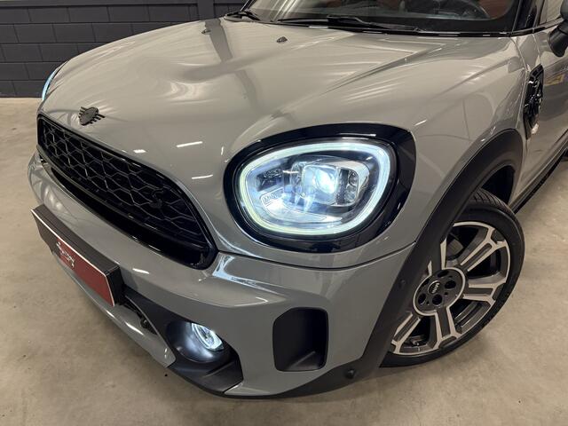 Mini COUNTRYMAN 2.0 Cooper SE ALL4 Yours CHESTER-MALT BROWN LEER/MOONWALK-GREY/PANO/HEAD-UP/VIRTUAL/KEYLESS/CAMERA/CARPLAY/19"/BLACK-OPTIC/PRIVACY/UNION-FLAG A.LICHTEN/ABSOLUTE NIEUWSTAAT