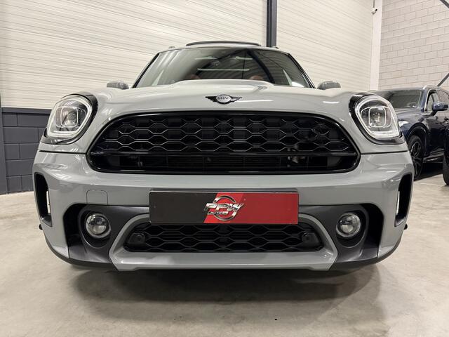 Mini COUNTRYMAN 2.0 Cooper SE ALL4 Yours CHESTER-MALT BROWN LEER/MOONWALK-GREY/PANO/HEAD-UP/VIRTUAL/KEYLESS/CAMERA/CARPLAY/19"/BLACK-OPTIC/PRIVACY/UNION-FLAG A.LICHTEN/ABSOLUTE NIEUWSTAAT