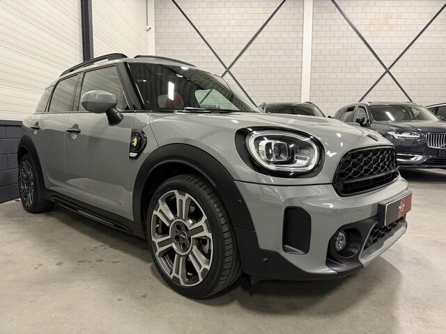 Mini COUNTRYMAN 2.0 Cooper SE ALL4 Yours CHESTER-MALT BROWN LEER/MOONWALK-GREY/PANO/HEAD-UP/VIRTUAL/KEYLESS/CAMERA/CARPLAY/19"/BLACK-OPTIC/PRIVACY/UNION-FLAG A.LICHTEN/ABSOLUTE NIEUWSTAAT