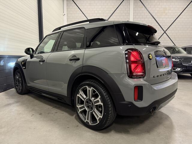Mini COUNTRYMAN 2.0 Cooper SE ALL4 Yours CHESTER-MALT BROWN LEER/MOONWALK-GREY/PANO/HEAD-UP/VIRTUAL/KEYLESS/CAMERA/CARPLAY/19"/BLACK-OPTIC/PRIVACY/UNION-FLAG A.LICHTEN/ABSOLUTE NIEUWSTAAT