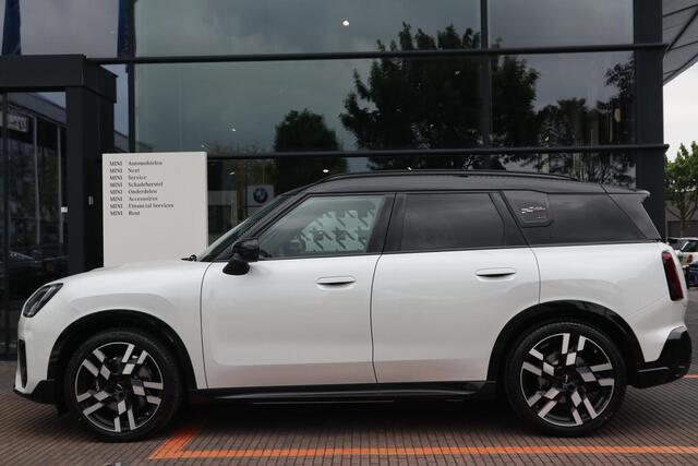 Mini COUNTRYMAN SE ALL4 | John Cooper Works Trim + Package L