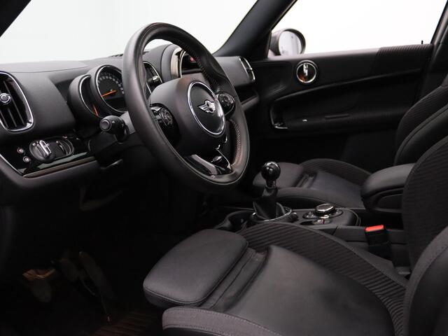 Mini COUNTRYMAN Mini 135pk Cooper Chili Head-Up | Cruise | Navi | Parkeersens. v+a | Stoelverw. | Panoramadak