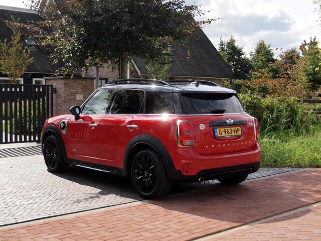 Mini COUNTRYMAN Mini 2.0 Cooper S E ALL4 Chili | Apple Carplay | Cruise Control | Parkeersensoren | Stoelverwarming |
