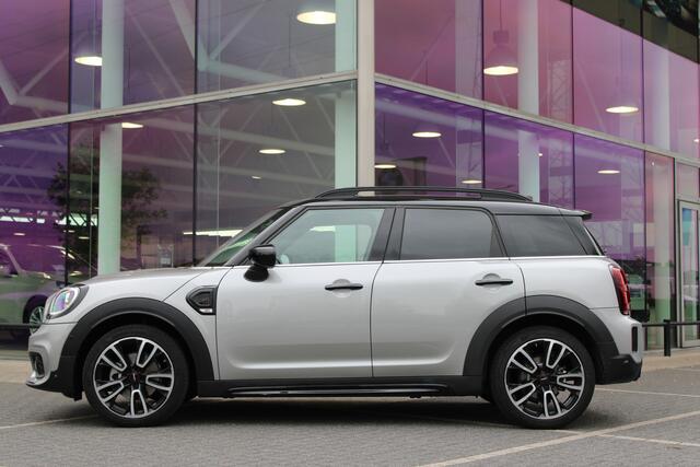 Mini COUNTRYMAN Cooper Rockingham GT JCW Automaat / Premium Go Pakket / Achteruitrijcamera / LED / Comfort Access / Park Assistant / Stoelverwarming