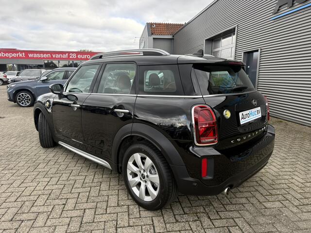 Mini COUNTRYMAN Mini 2.0 Cooper S E ALL4 Classic Leer Cruise Control Navigatie Carplay PDC Stoelverwarming Voorruitverwarming