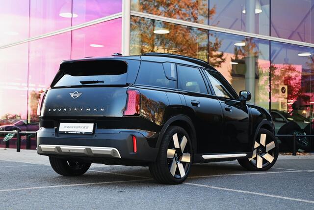 Mini COUNTRYMAN E / Favoured Trim / Pakket M / 20" Windmill Spoke 2-tone