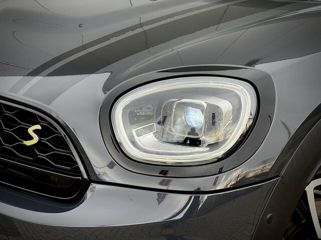 Mini COUNTRYMAN Mini 2.0 Cooper S E ALL4 John Cooper Works | JCW Sportstoelen | Panoramadak | Harman Kardon | Keyless Entry | Black Exterior Pack