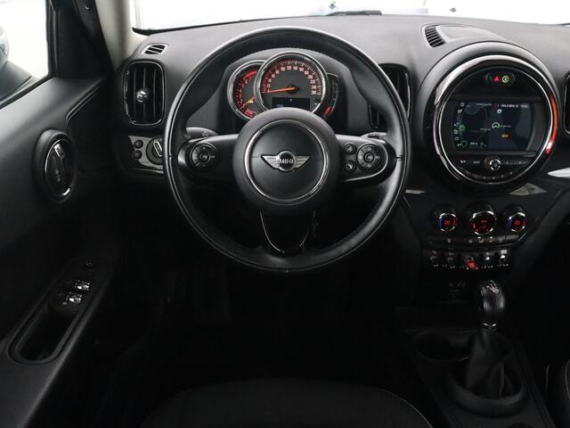 Mini COUNTRYMAN 1.5 Cooper Chili | Automaat | Full LED | Navigatie | Parkeerhulp | Climate control | 17'' | Bluetooth | Cruise control