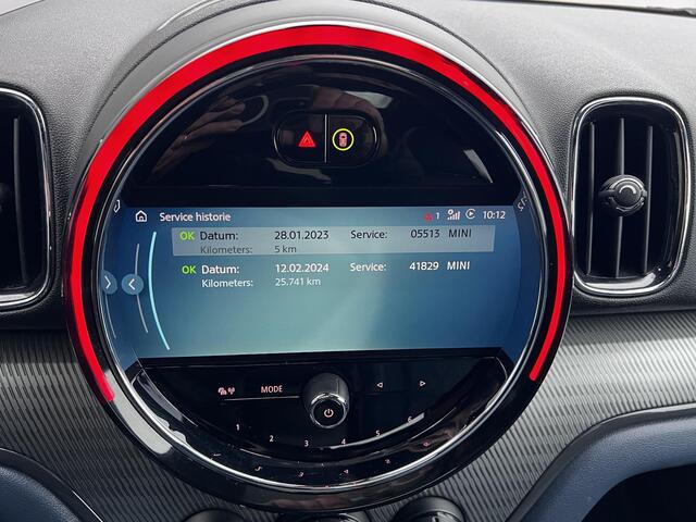Mini COUNTRYMAN 1.5 Cooper S E ALL4 PHEV MINI Yours Automaat / Dealer onderhouden / Leder / Schuifdak / Elektrische stoelen / Harman Kardon / Adaptieve CC / HUD / Achteruitrijcamera / Parkeer assistent / Apple Carplay Android /