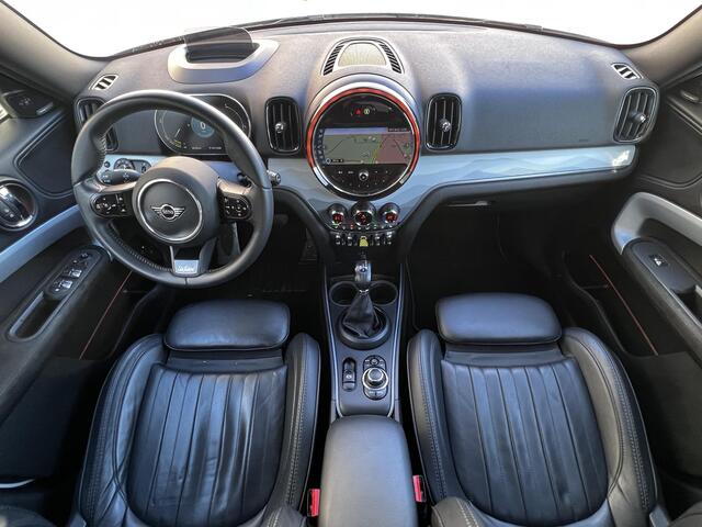 Mini COUNTRYMAN 1.5 Cooper S E ALL4 Untamed Edition Automaat / Dealer onderhouden / Leder / Schuifdak / Elektrische stoelen & klep / Harman Kardon / Adaptieve CC / HUD / Achteruitrijcamera / Parkeer assistent / Apple Carplay Android / 18" LM wielen /