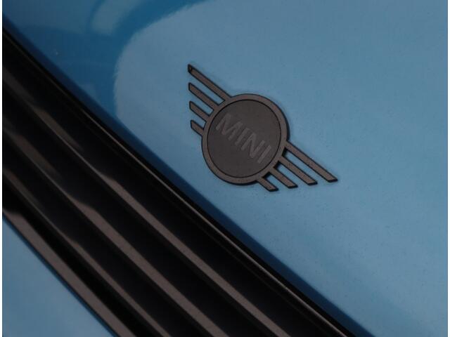 Mini COUNTRYMAN 1.5 Cooper | Camera | Keyless | Stoelverwarming | Navigatie