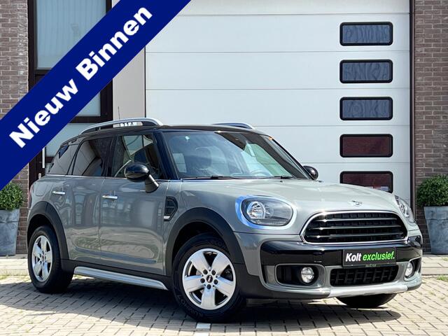 Mini COUNTRYMAN Mini 1.5 Cooper Chili Turbo 136 PK / Airco / 17" LM Velgen / Park Sensors / Privacy Glas / Roofrails / Trekhaak / Hoge Instap!